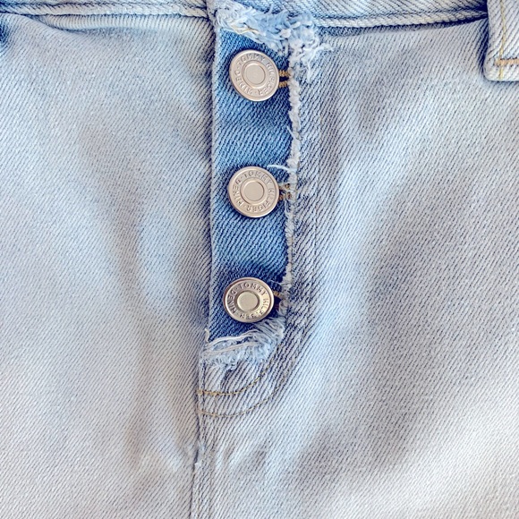 Tommy Hilfiger Denim Distressed Shorts Sz 10 - Picture 4 of 7